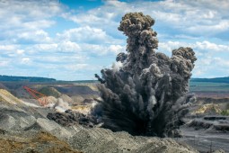 Ростех создал систему управляемого взрыва для сверхточных горных работ